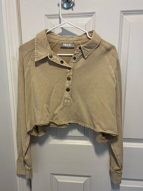 blue.b Cropped Button-Up Pullover in Light Khaki